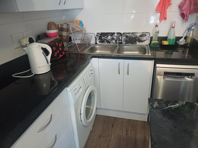 1 Bedroom Property for Sale in Buhrein Western Cape